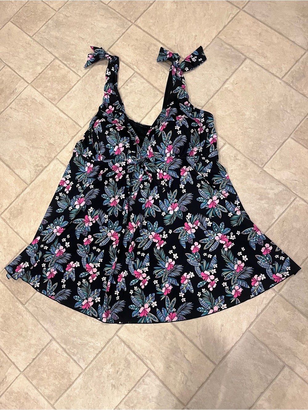 Fit4u size 24w black floral swim dress